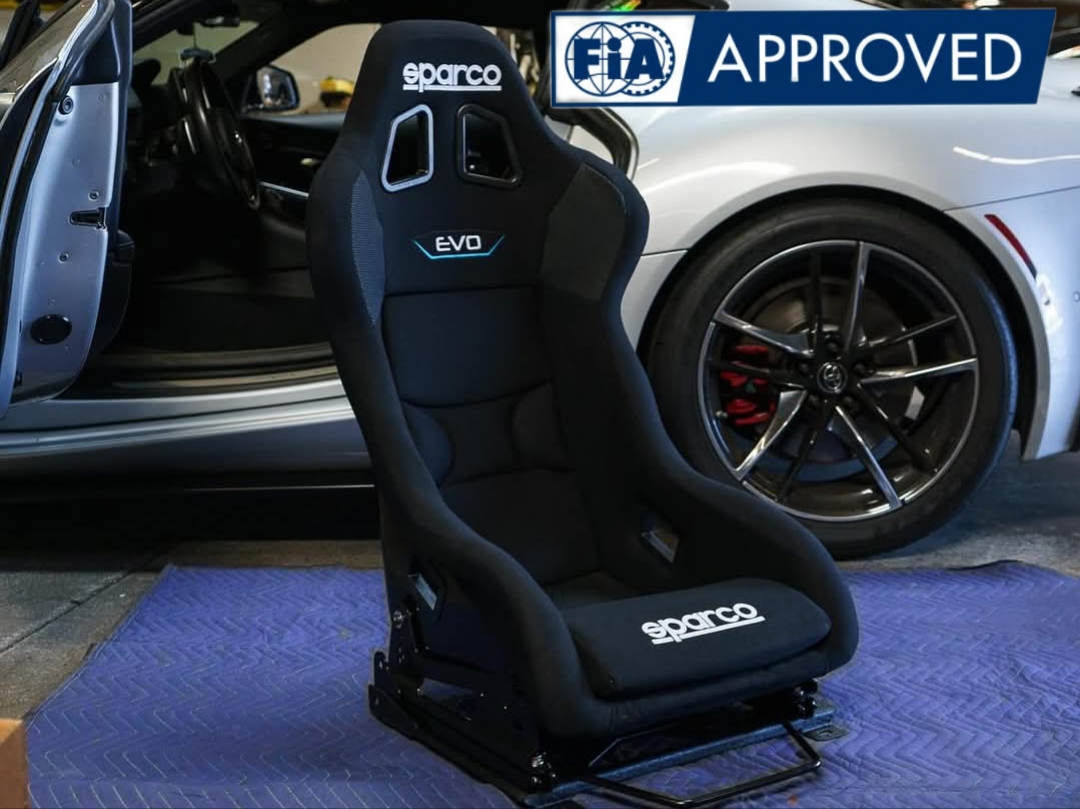 Седалки с FIA сертификат
