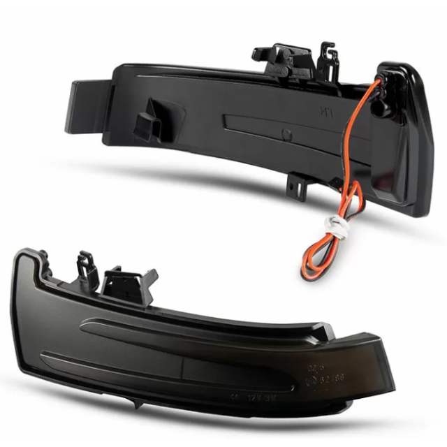Диодни мигачи за странични огледала за Mercedes  W176, W246,  W212, W204, CLA, GLA X156, GLK X204,  W221, CLS W218 - опушени с бягащ мигач